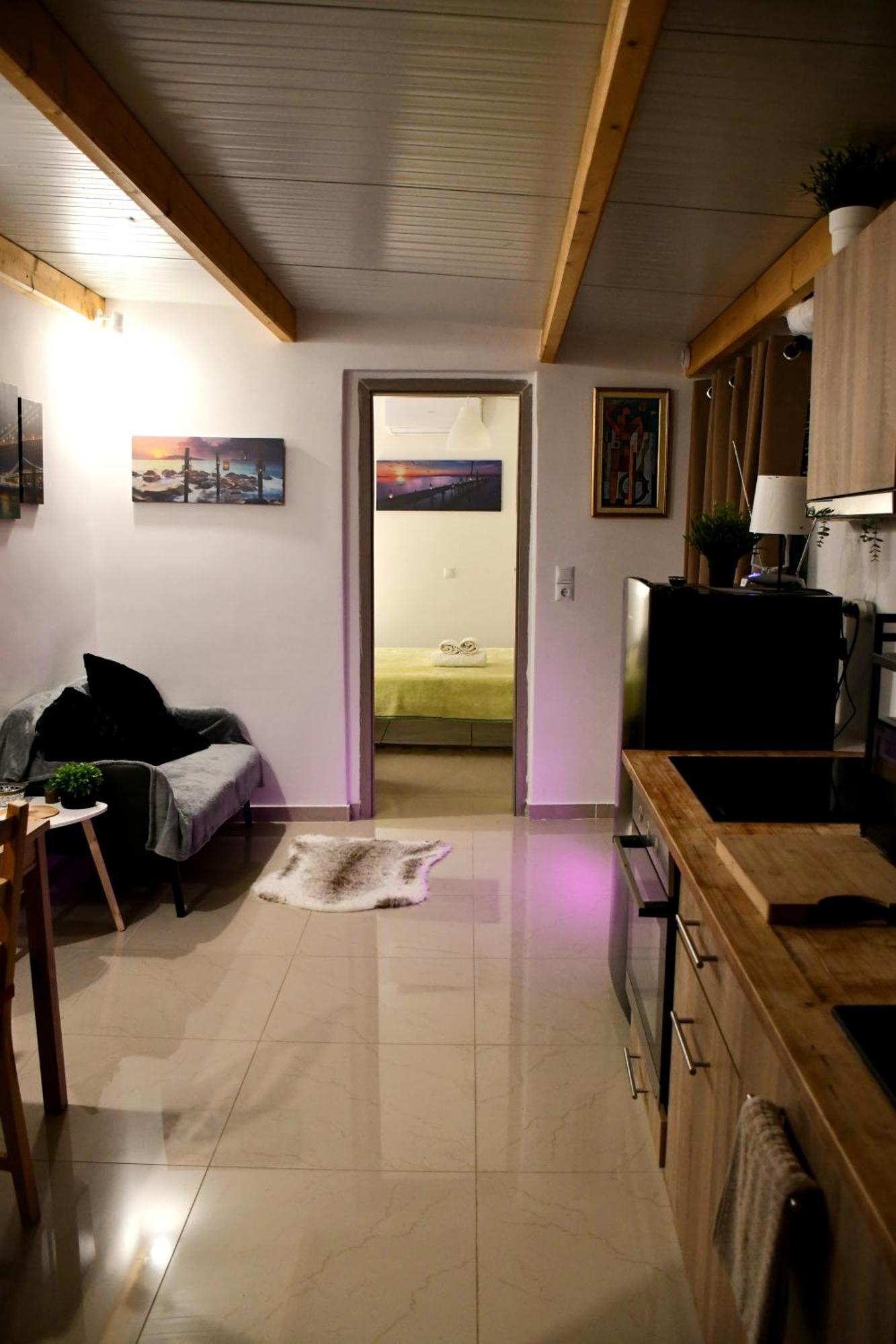 דירות ראפינה Johnson House מראה חיצוני תמונה